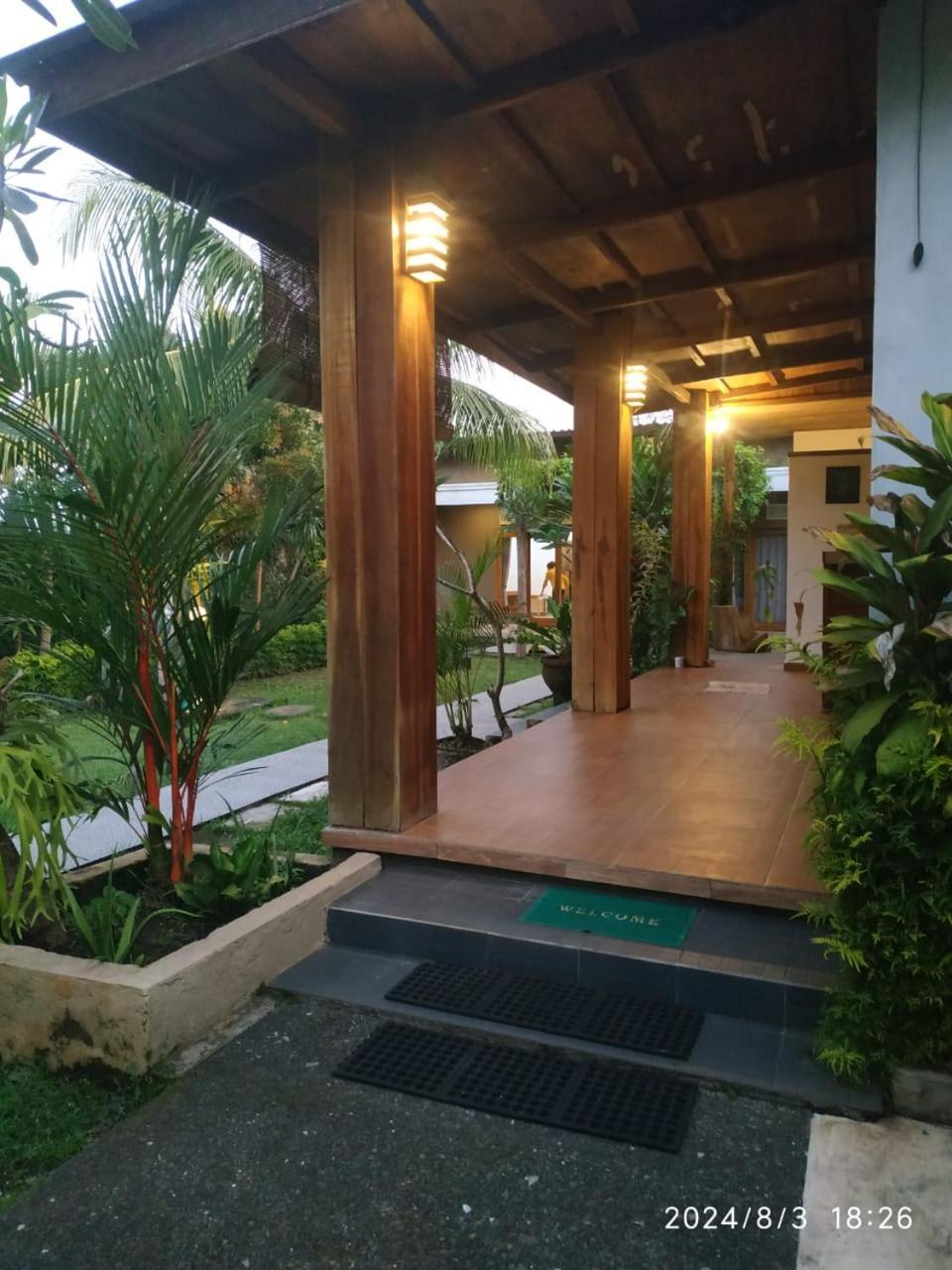 Harris Surf Villa Пулукан Экстерьер фото